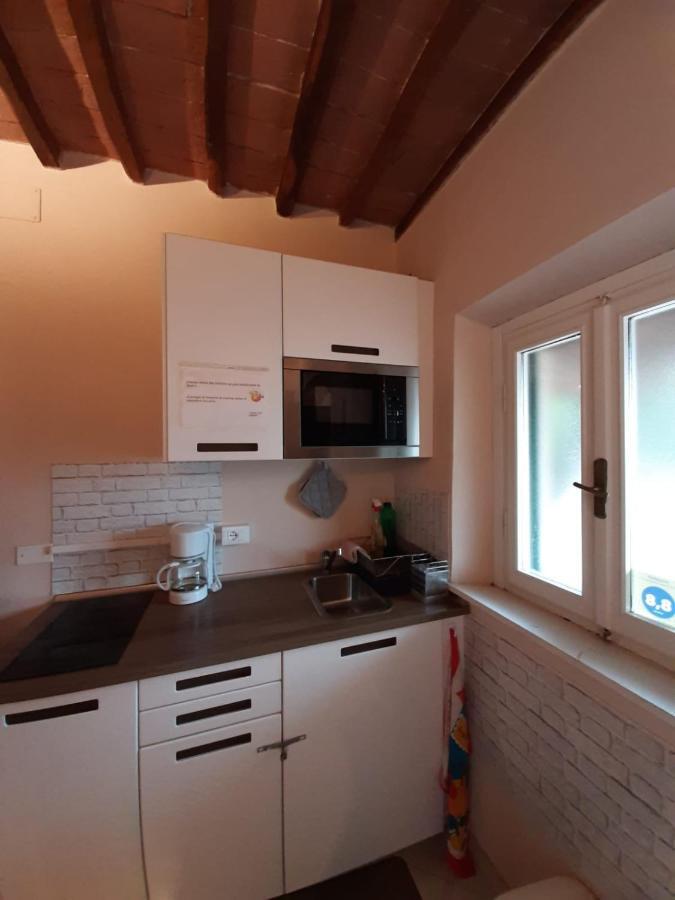 Hotel Smile Tower House Pisa Esterno foto
